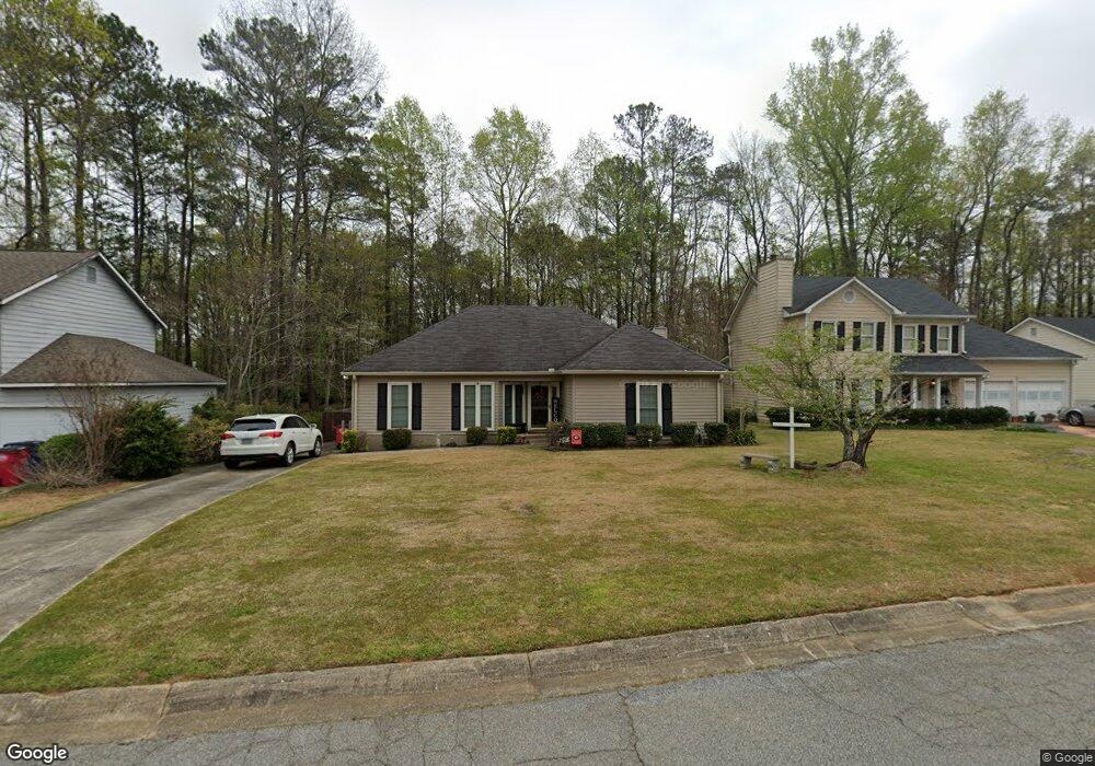 215 N Wesleyan Cir, Macon, GA 31210 - photo 1