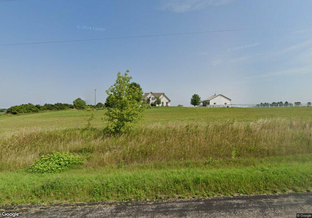 5290 Beechnut Dr, Kewaskum, WI 53040 - photo 1