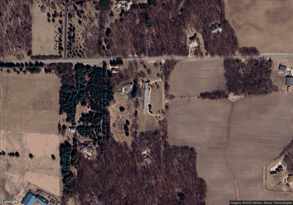 5413 Whalen Rd, Fitchburg, WI 53575 - photo 1