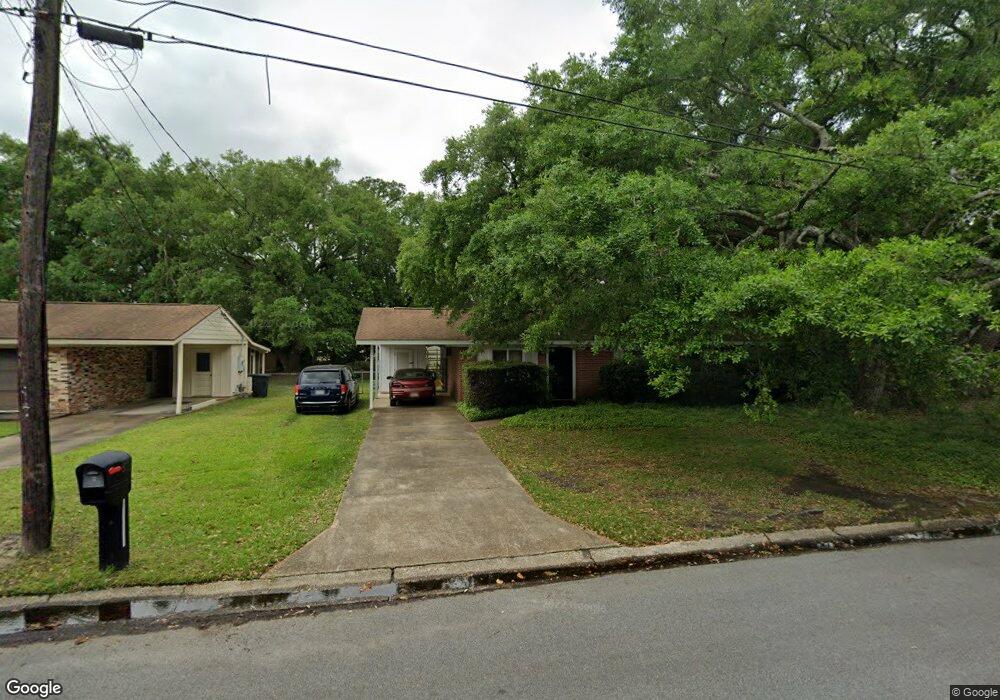 611 Clark Ave, Ocean Springs, MS 39564 - photo 1