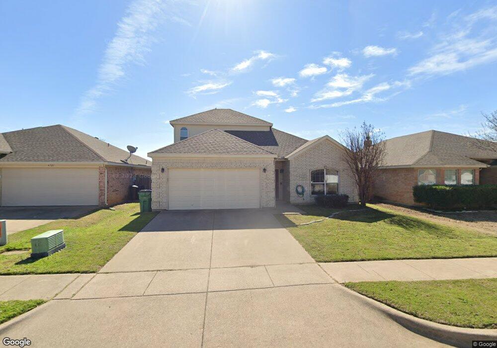 4721 Topaz Ln, Granbury, TX 76049 - photo 1