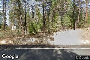 5005 Azalea Dr, Grants Pass, OR 97526