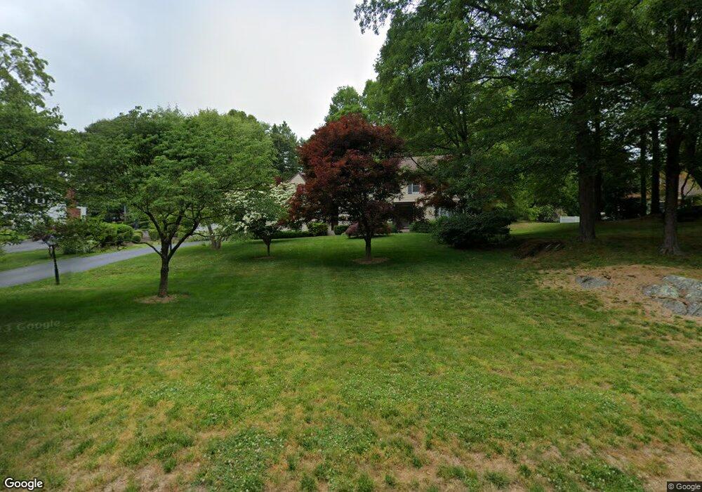 18 Woodcrest Dr, Armonk, NY 10504 - photo 1