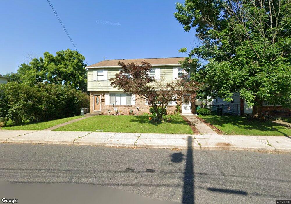 114 S Hellertown Ave, Quakertown, PA 18951 - photo 1