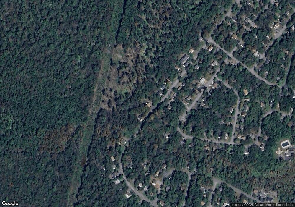 8676 Country Place Dr, Tobyhanna, PA 18466 - photo 1