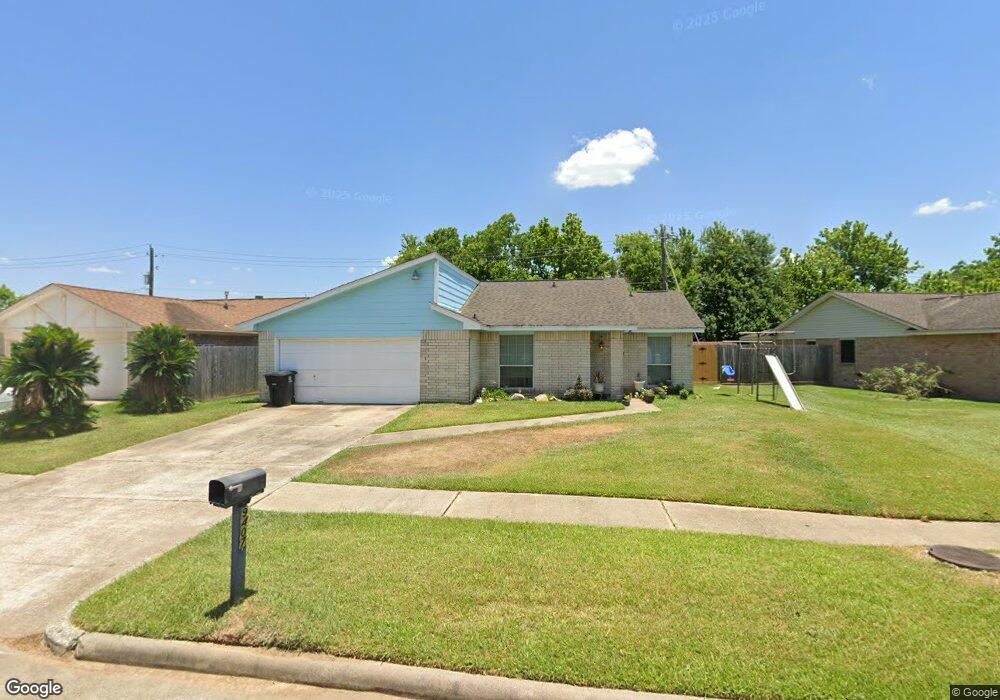 9407 Misty Vale Ln, Houston, TX 77075 - photo 1