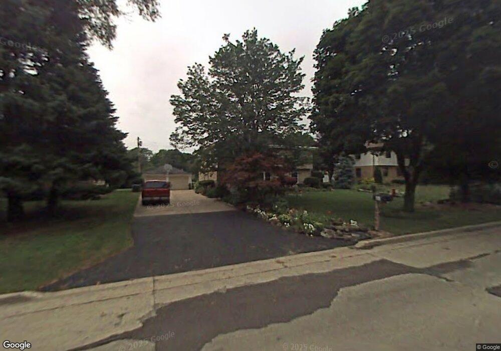 1663 N 116th St, Wauwatosa, WI 53226 - photo 1