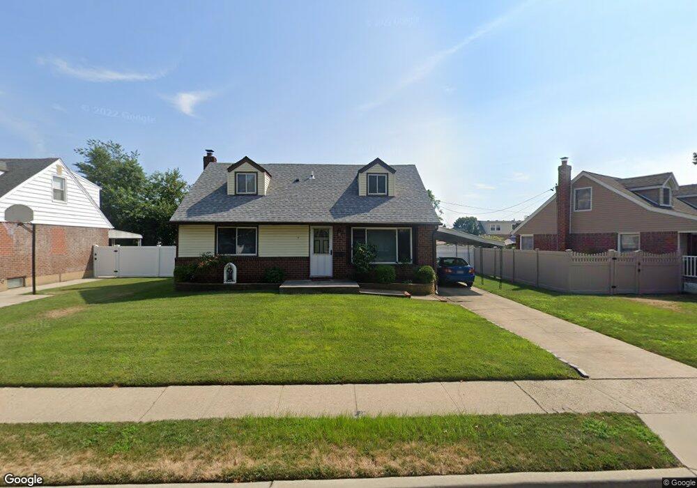 1119 Lorraine Dr, Franklin Square, NY 11010 - photo 1