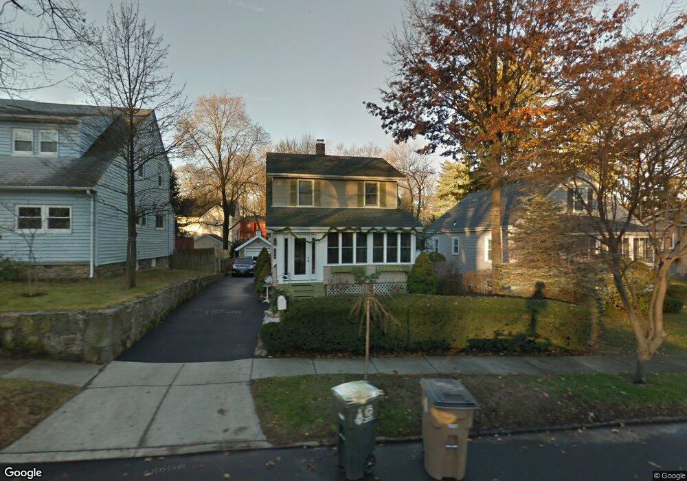 114 Courtland Hill St, Stamford, CT 06906 - photo 1