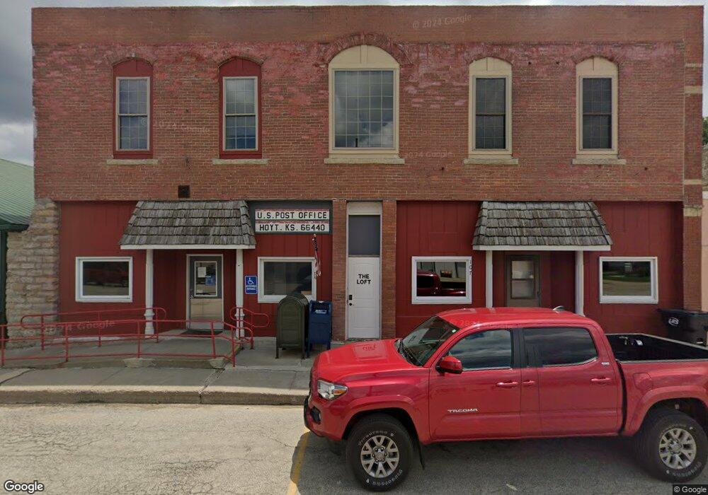 105 E 4th St, Hoyt, KS 66440 - photo 1