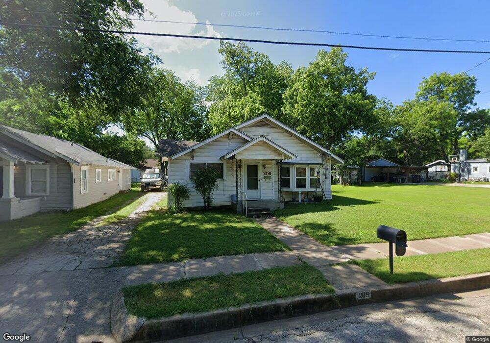 209 W Heard St, Cleburne, TX 76033 - photo 1