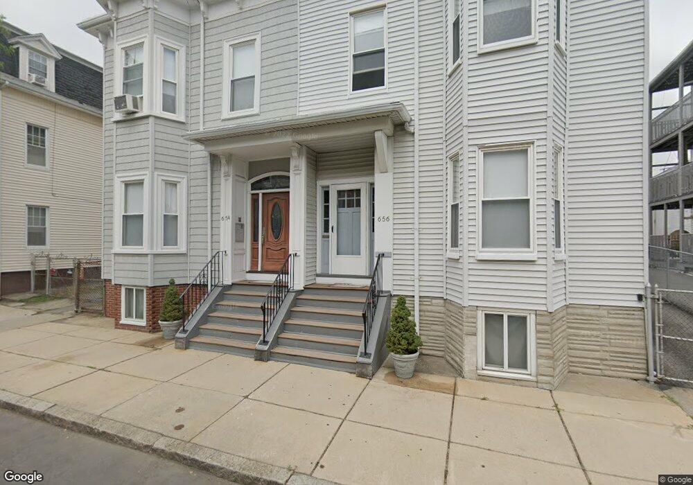 654 E 6th St, Boston, MA 02127 - photo 1