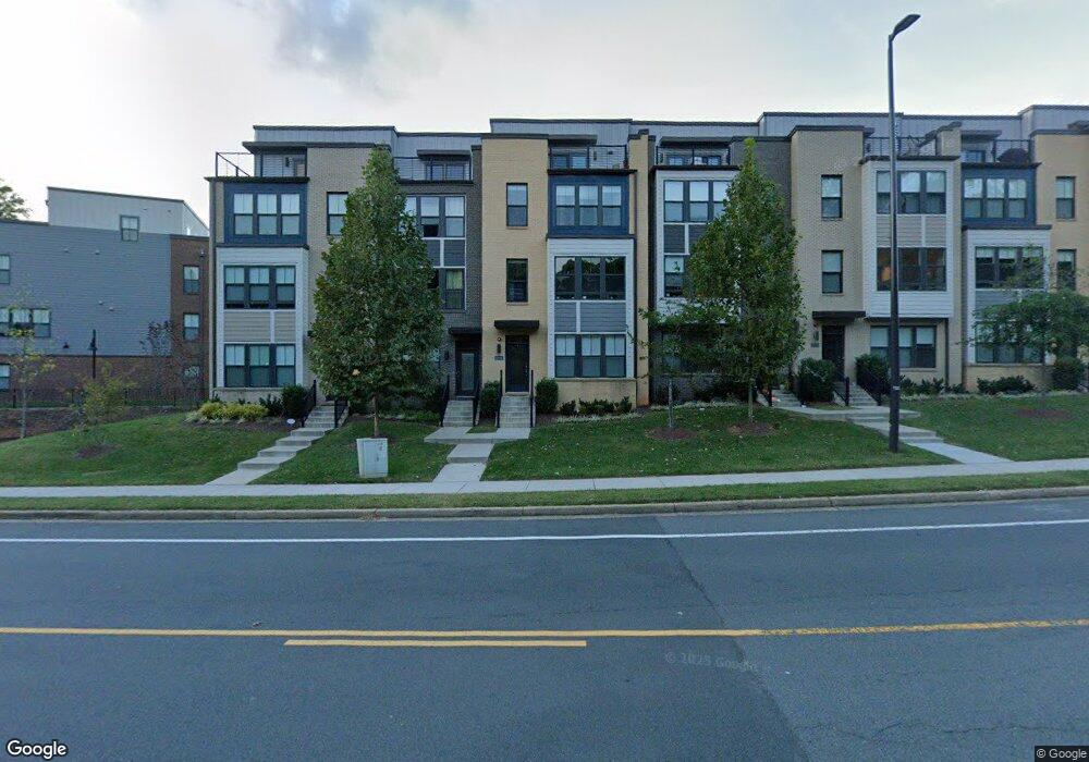 1638 Bandit Loop, Reston, VA 20190 - photo 1