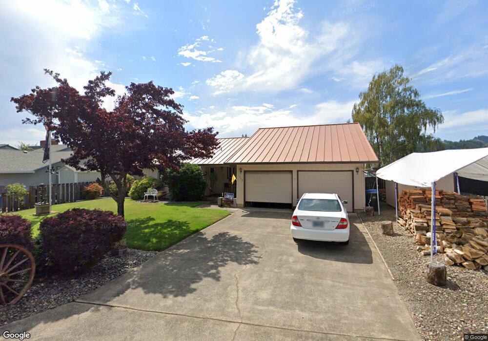 1748 E Fourth Ave, Sutherlin, OR 97479 - photo 1