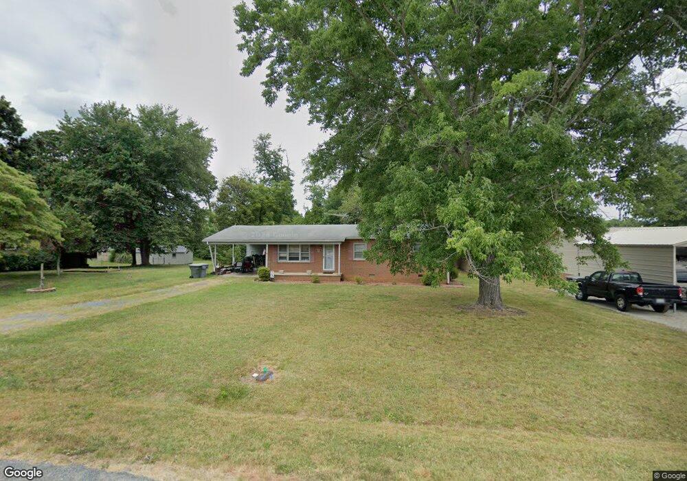 512 Clegg Ave, Asheboro, NC 27203 - photo 1