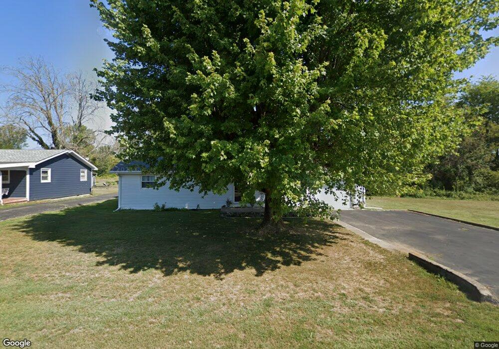 566 Falcon Dr, Columbus, IN 47201 - photo 1