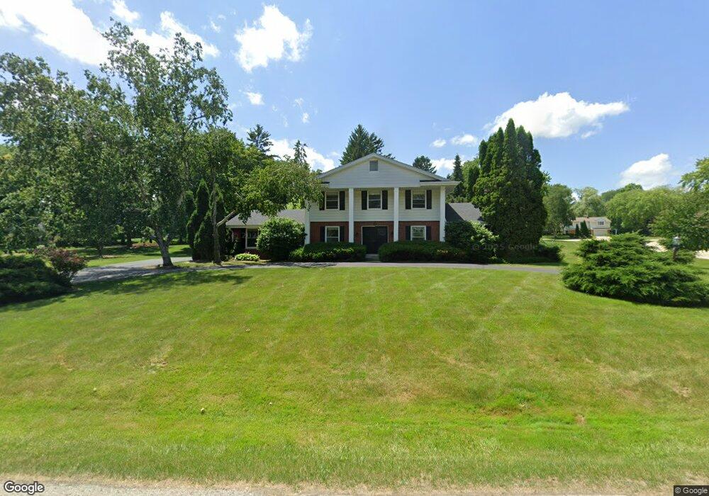 2055 Mount Kisco Dr, Elm Grove, WI 53122 - photo 1