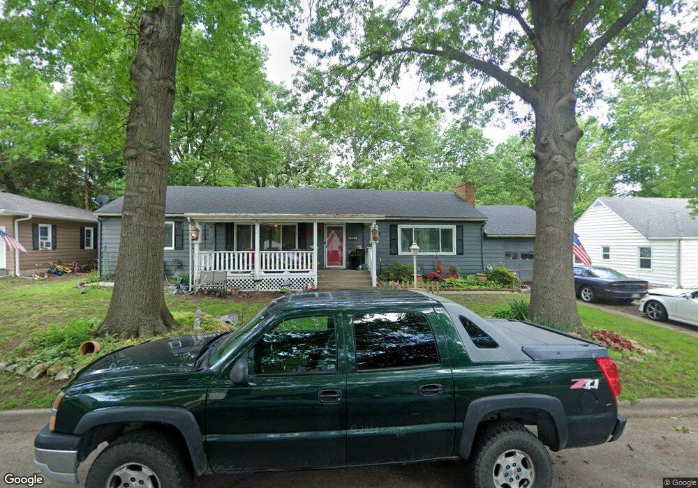 1521 SW Campbell Ave, Topeka, KS 66604 - photo 1