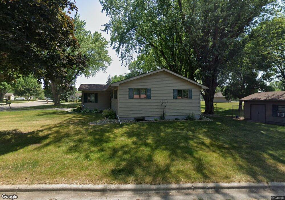 1024 Skylark Ln, Albert Lea, MN 56007 - photo 1