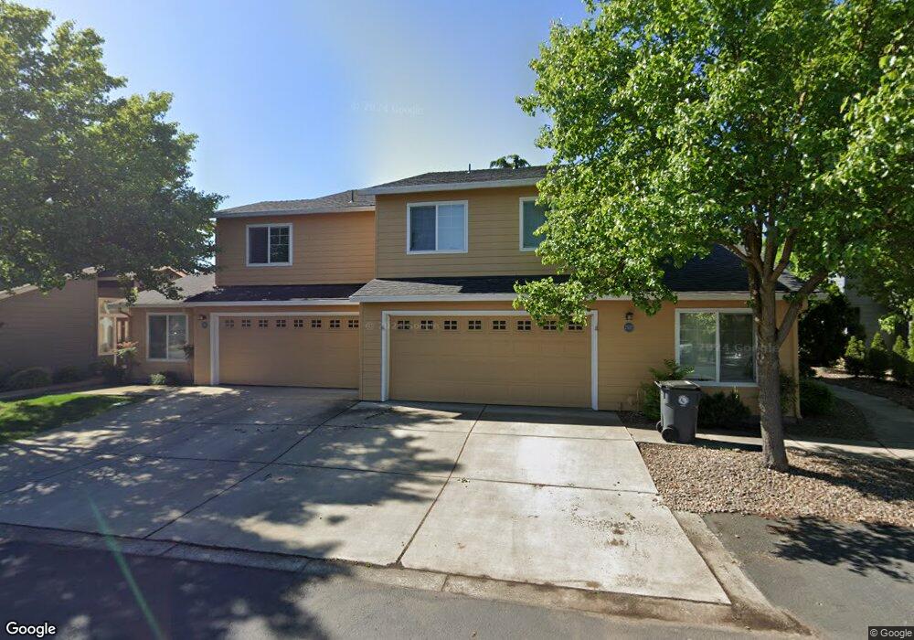 2527 Mistletoe Ct unit 58, Central Point, OR 97502 - photo 1