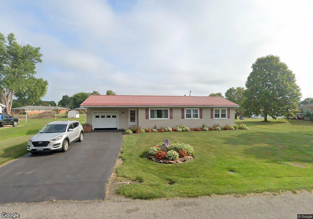 170 Hillcrest Dr, Circleville, OH 43113 - photo 1