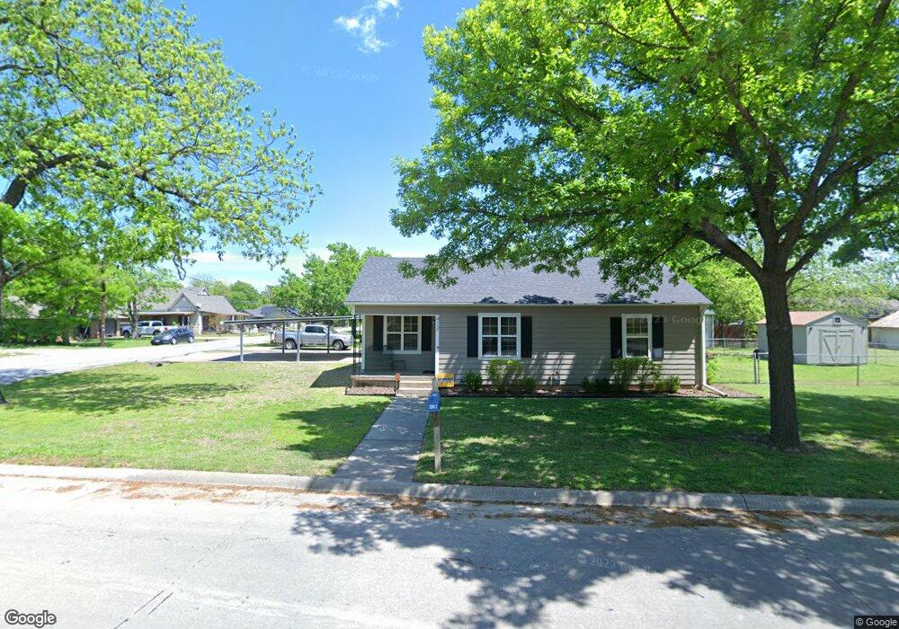 412 N 10th St, Sanger, TX 76266 - photo 1