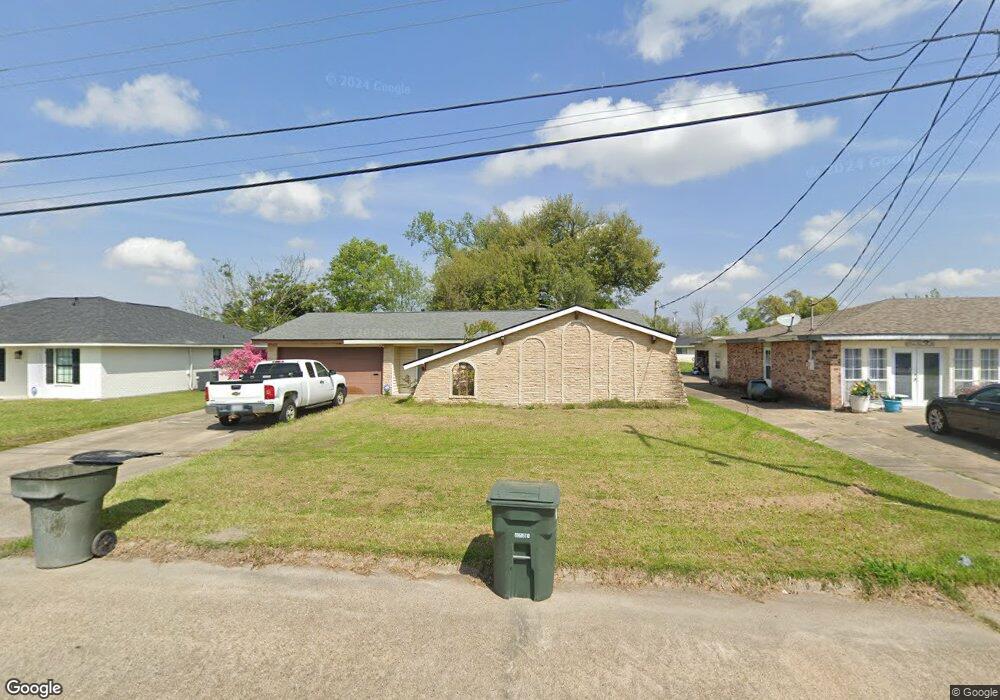1121 N Elton Ct, Lake Charles, LA 70607 - photo 1