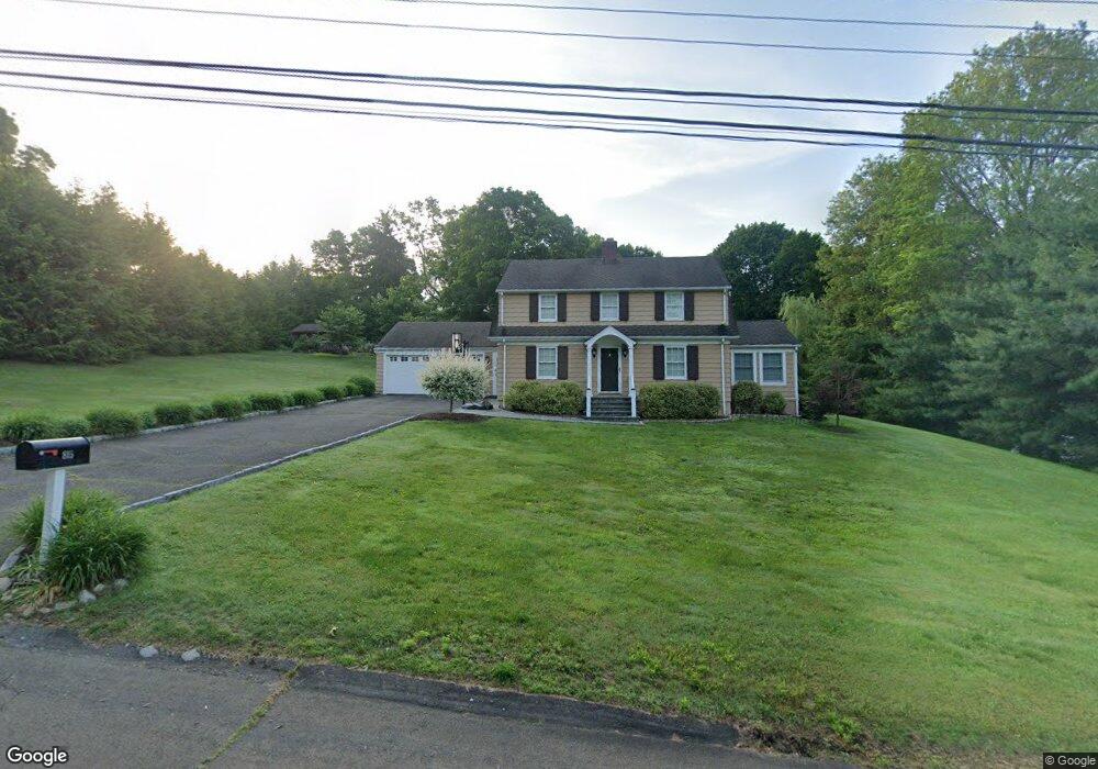 815 Walnut Hill Rd, Orange, CT 06477 - photo 1