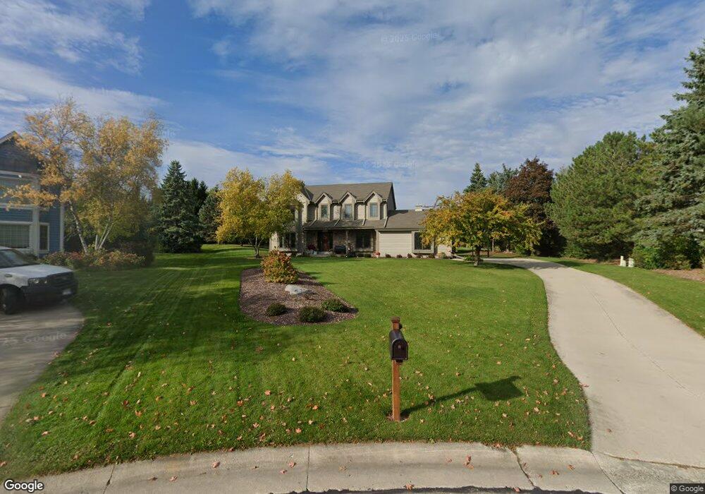 W154N10259 Regency Ct S, Germantown, WI 53022 - photo 1