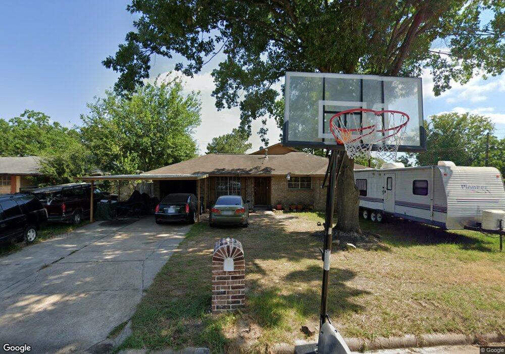8626 Whitecastle Ln, Houston, TX 77088 - photo 1