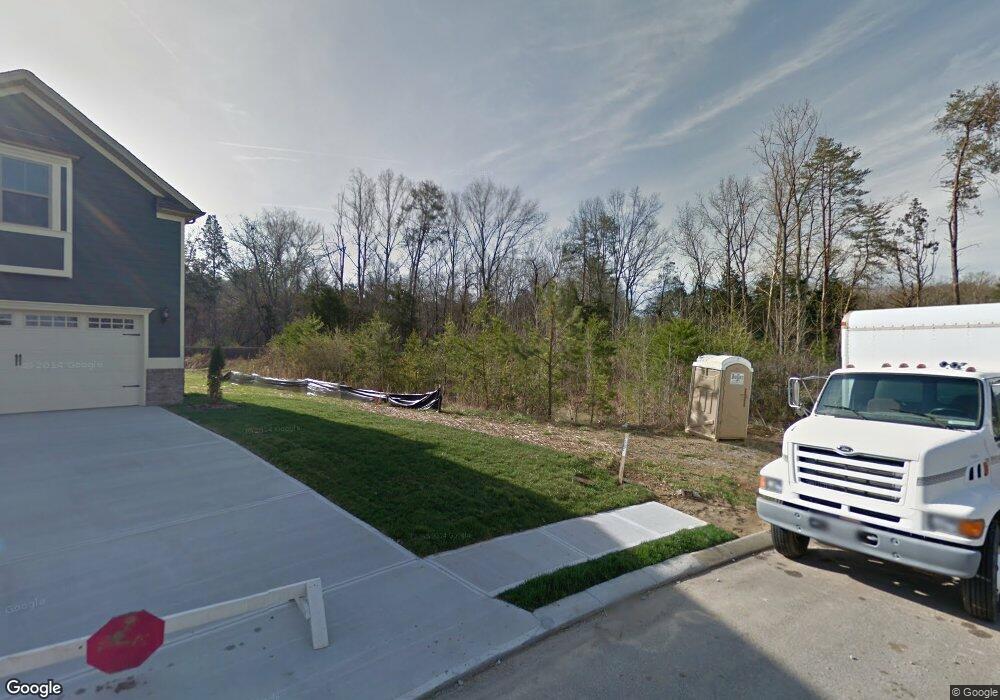 6672 Satjanon Dr unit 92, Ooltewah, TN 37363 - photo 1