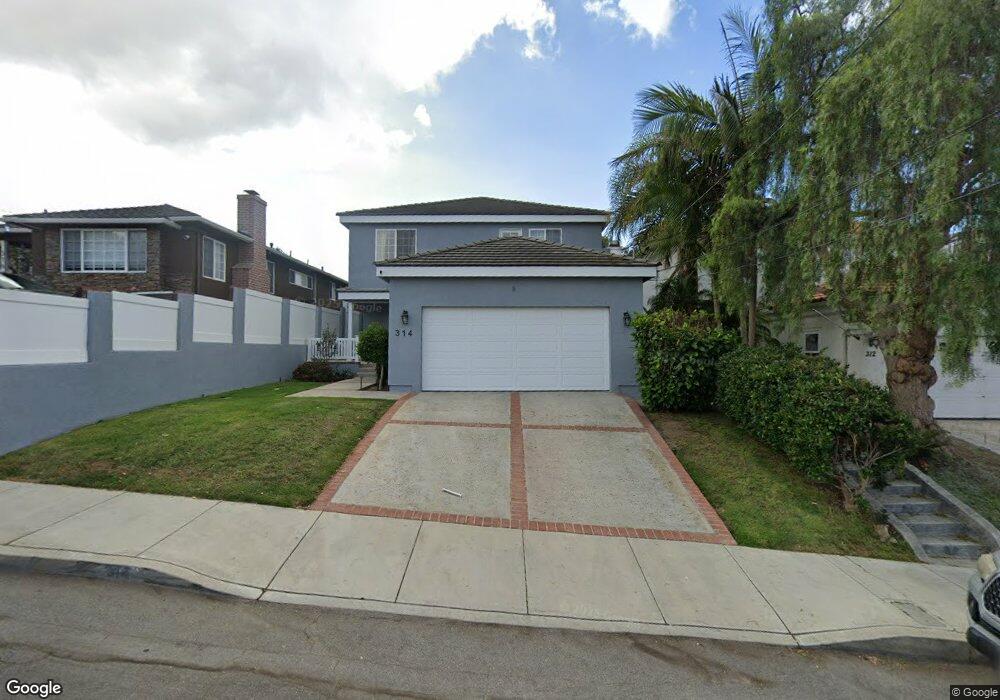 314 E Sycamore Ave, El Segundo, CA 90245 - photo 1