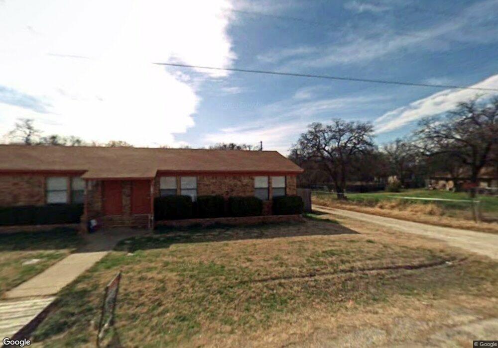 919 Meadowlark Cir, Granbury, TX 76049 - photo 1