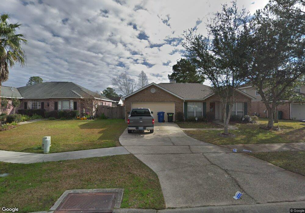 1018 Charlie Dr, Slidell, LA 70461 - photo 1