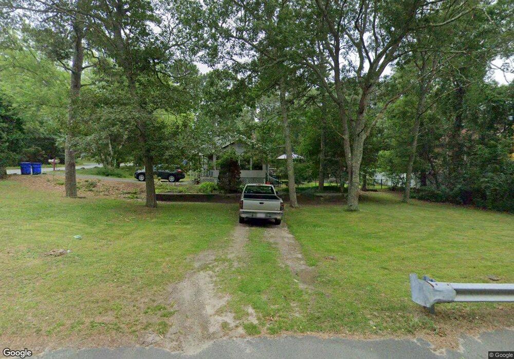 82 Round House Rd, Buzzards Bay, MA 02532 - photo 1