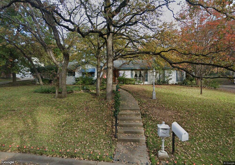 1507 Cliffwood Rd, Euless, TX 76040 - photo 1