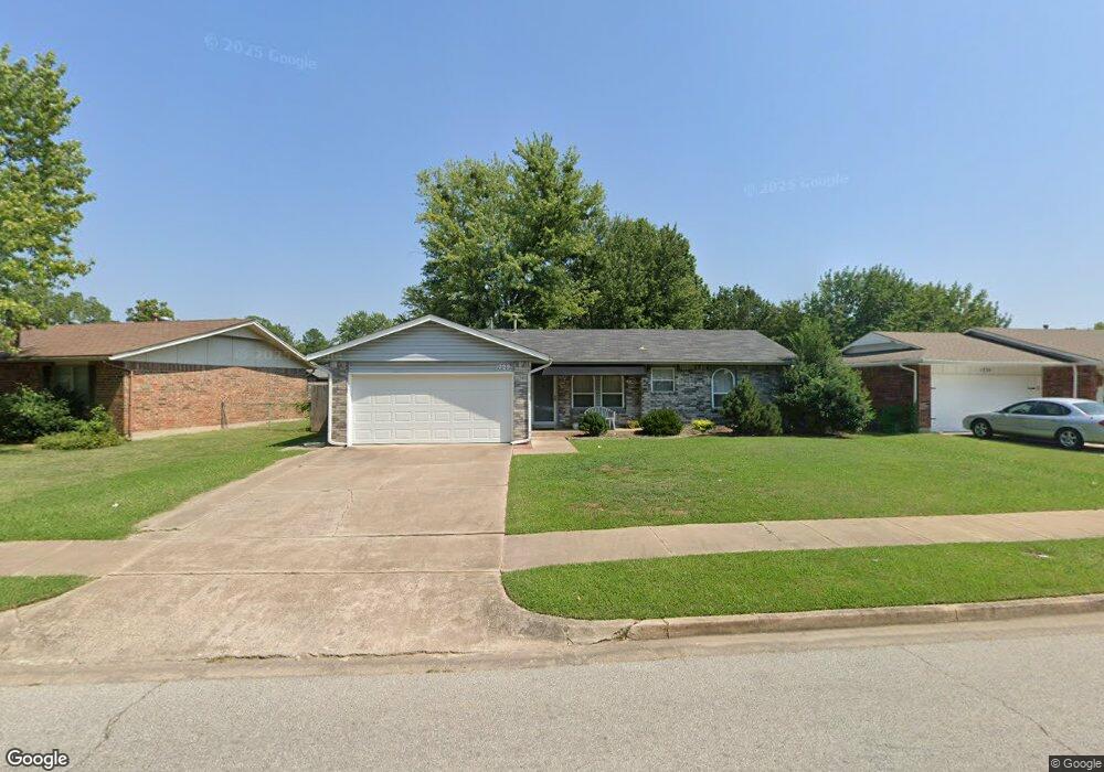 1729 S Spruce Ave, Broken Arrow, OK 74012 - photo 1