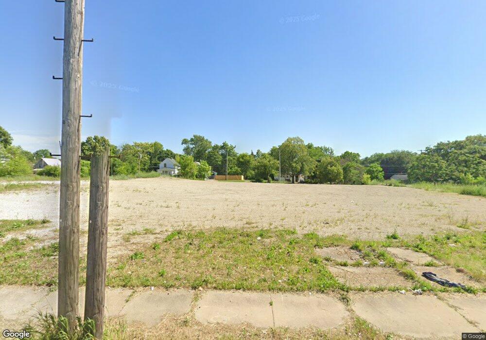 1616 Davison Rd, Flint, MI 48506 - photo 1