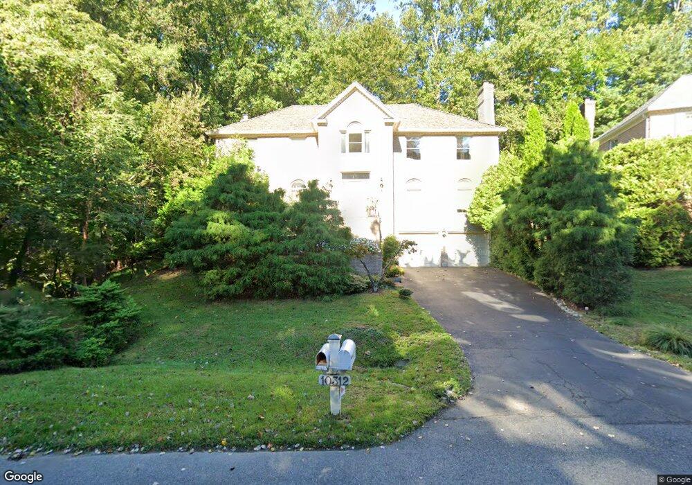 10312 Windsor View Dr, Potomac, MD 20854 - photo 1
