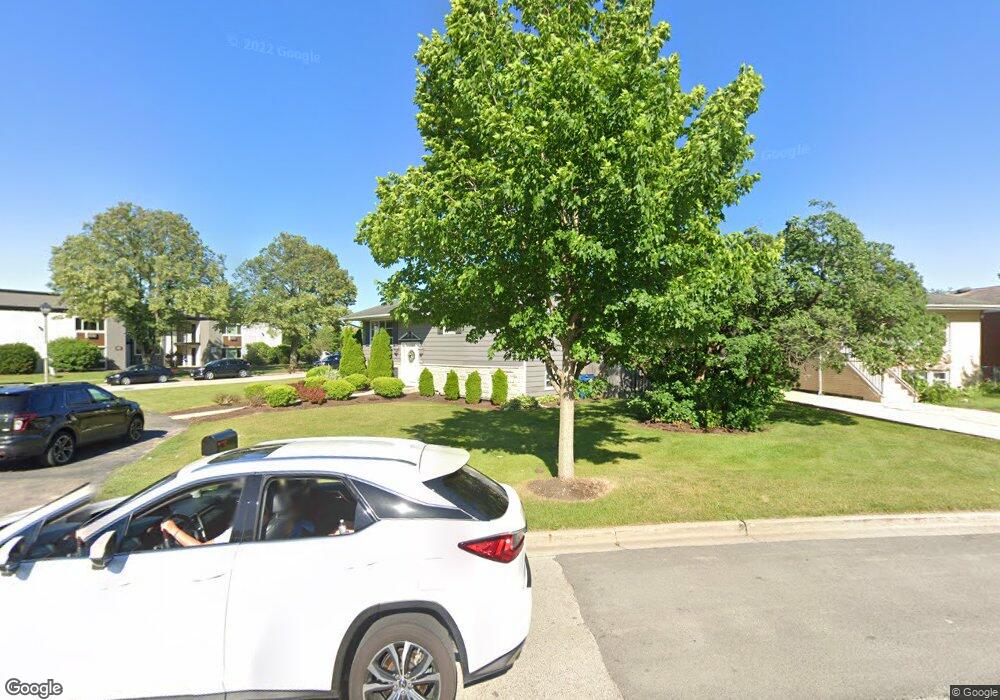 561 N Walnut St, Elmhurst, IL 60126 - photo 1