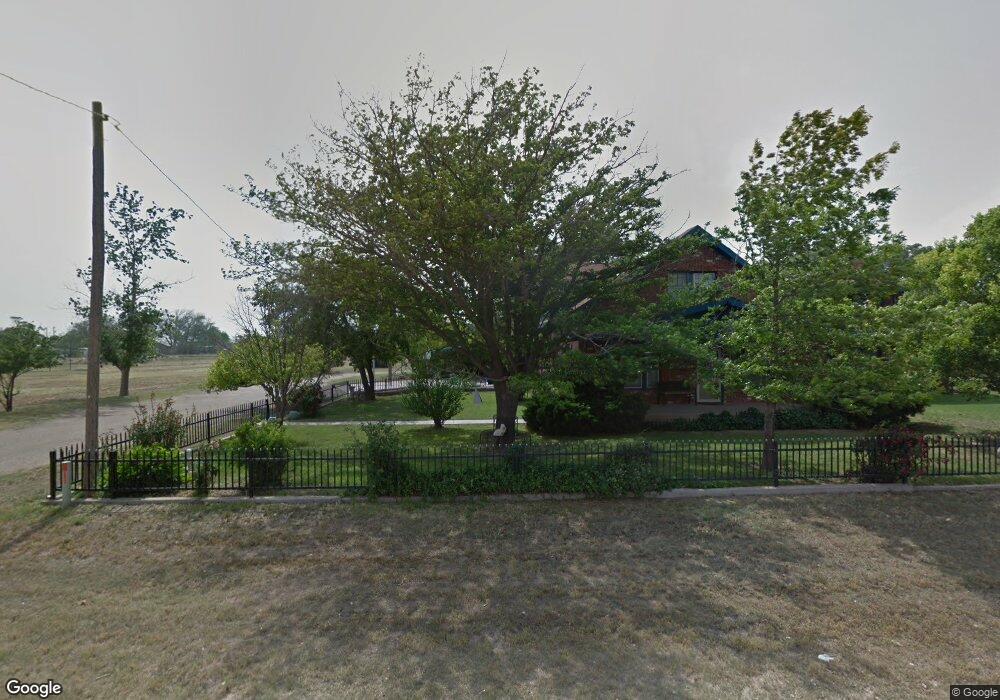 2501 Lancaster St, Plainview, TX 79072 - photo 1