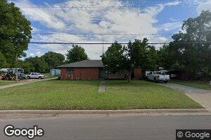 604 SE 2nd St, Mooreland, OK 73852