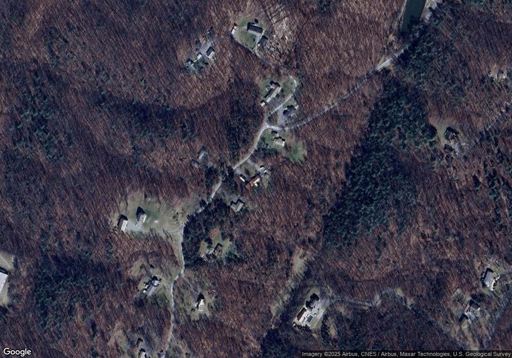 625 Honeycrest Dr, Berkeley Springs, WV 25411 - photo 1