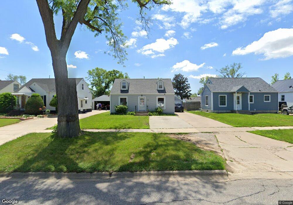 1807 Williams Blvd SW, Cedar Rapids, IA 52404 - photo 1