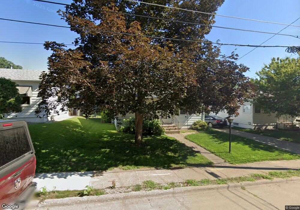 914 E Laurel St, Davenport, IA 52803 - photo 1