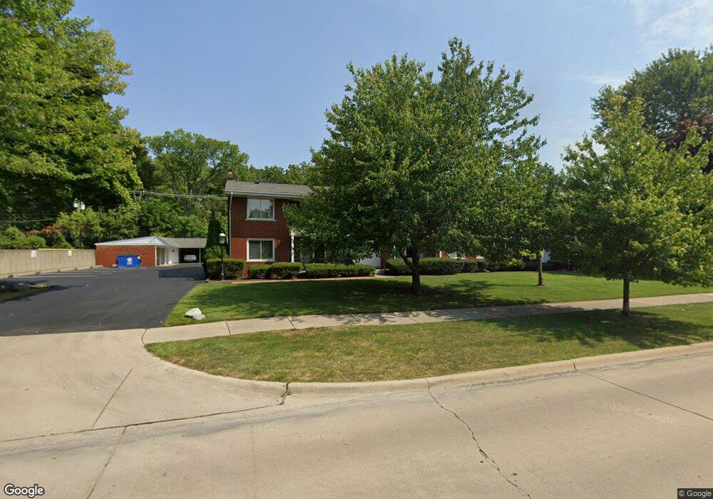 7530 Macomb St unit 4A, Grosse Ile, MI 48138 - photo 1