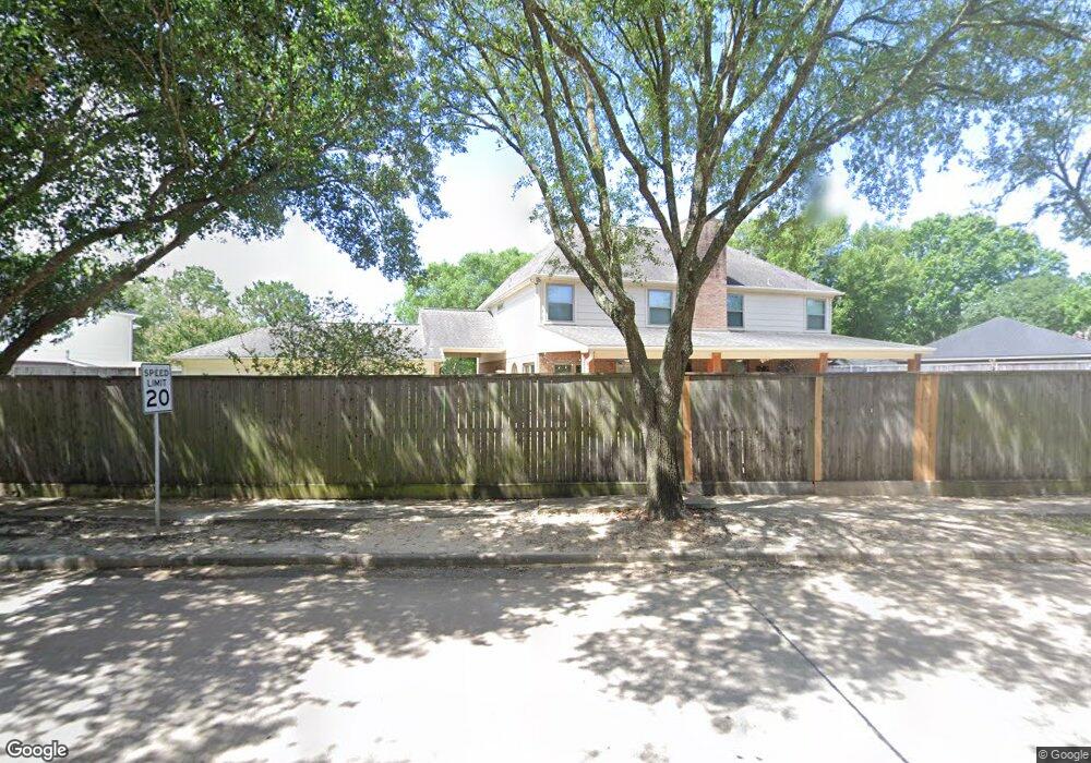 1903 Dove Ct, Friendswood, TX 77546 - photo 1