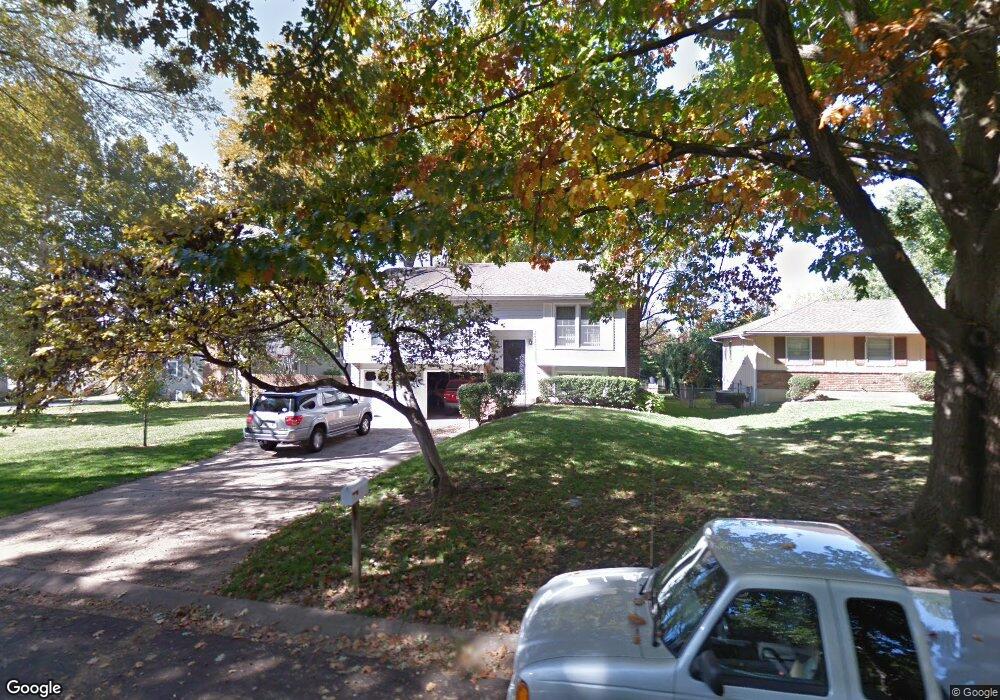 4832 Larsen Ln, Shawnee, KS 66203 - photo 1