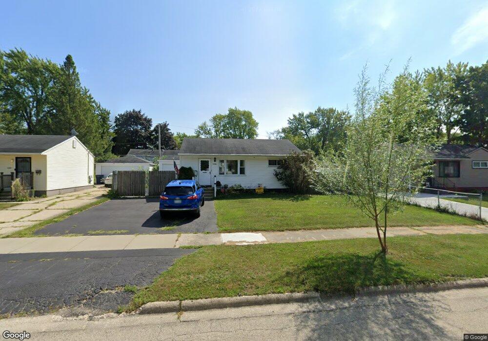 2709 Mohawk Rd, Waukegan, IL 60087 - photo 1