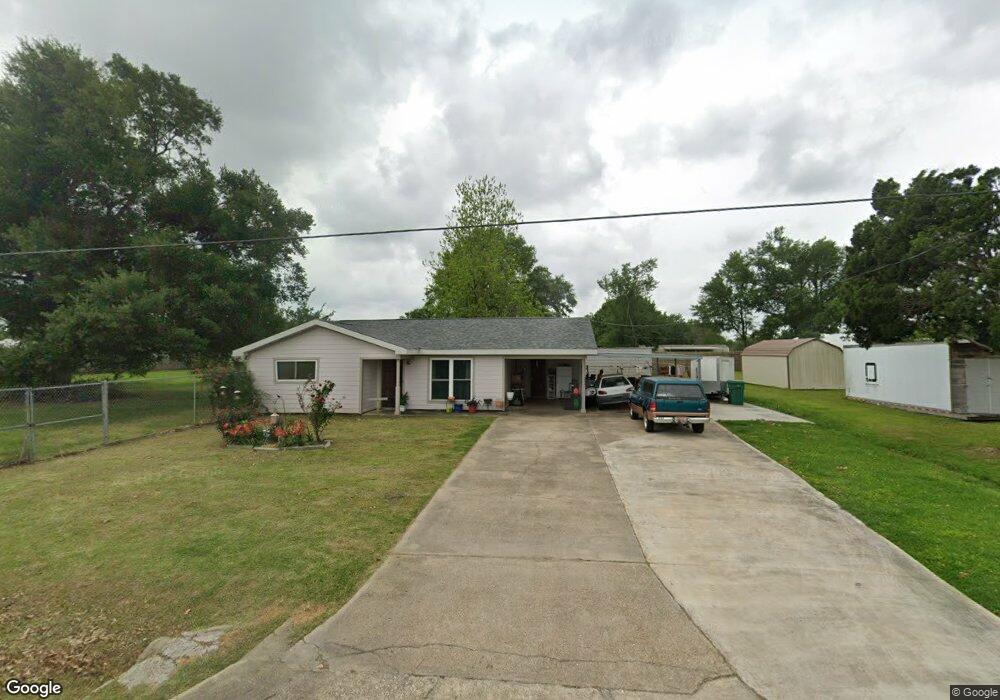 1725 Dove Ln, Lake Charles, LA 70605 - photo 1